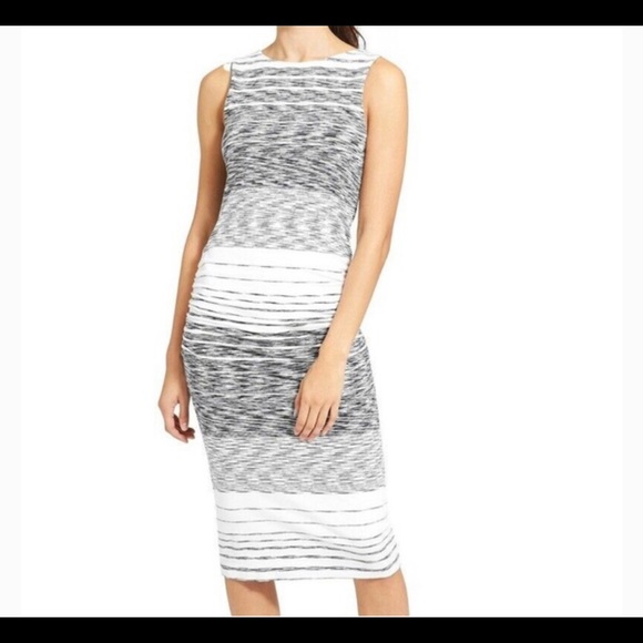 Athleta Dresses & Skirts - Athleta Dress/ Athleta white black striped Ruched midi dress